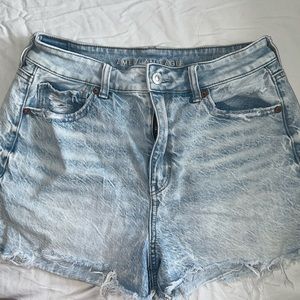 Acid wash mom short